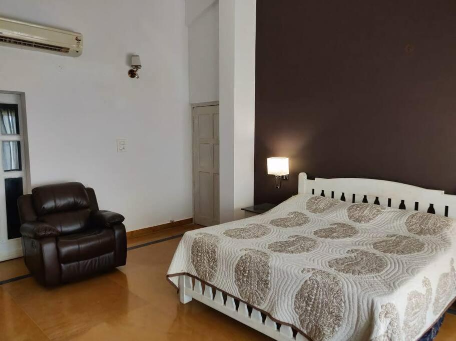 Villa Nazuri W Caretaker Кандолим Екстериор снимка